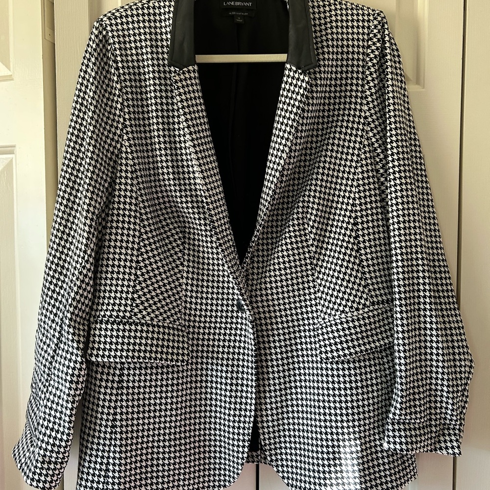 Lane Bryant Black and White Houndstooth Blazer with Faux Leather Collar